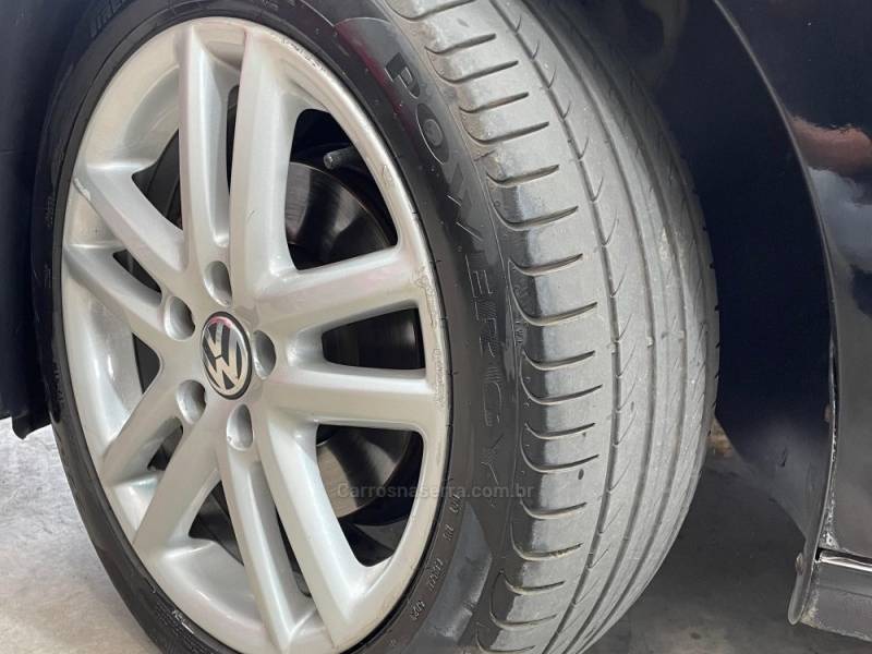 VOLKSWAGEN - JETTA - 2009/2009 - Preta - R$ 42.990,00