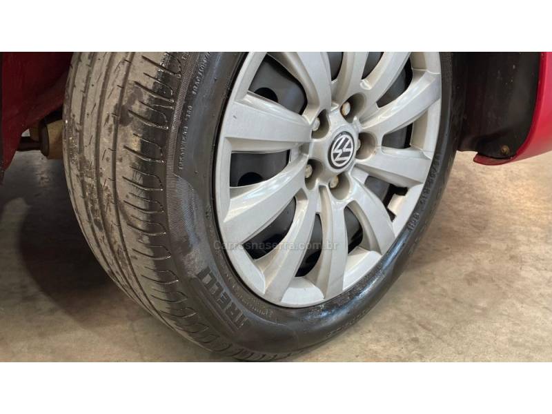 VOLKSWAGEN - FOX - 2011/2011 - Vermelha - R$ 28.990,00