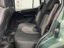 FIAT - UNO - 2016/2016 - Verde - R$ 46.990,00