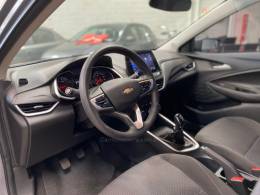 CHEVROLET - ONIX - 2022/2023 - Cinza - R$ 74.990,00