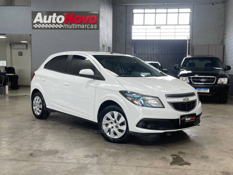 CHEVROLET - ONIX - 2014/2014 - Branca - R$ 47.990,00