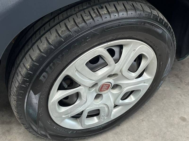 FIAT - UNO - 2016/2016 - Verde - R$ 46.990,00