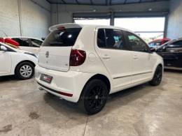 VOLKSWAGEN - FOX - 2011/2011 - Branca - R$ 38.990,00