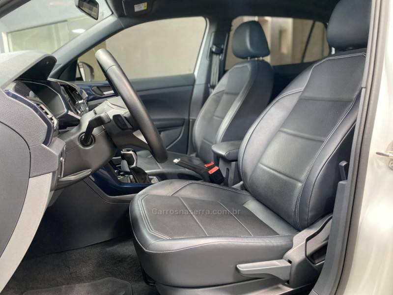 VOLKSWAGEN - T-CROSS - 2024/2024 - Branca - R$ 129.990,00