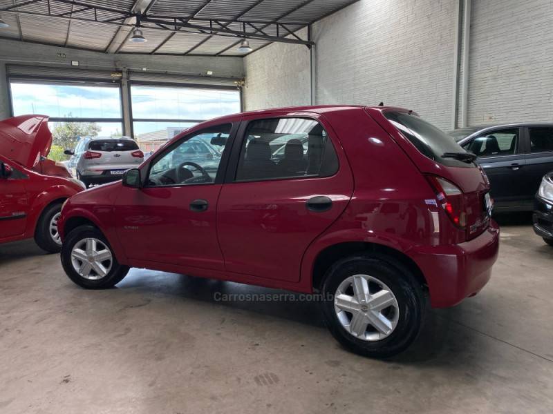 CHEVROLET - CELTA - 2009/2010 - Vermelha - R$ 24.990,00