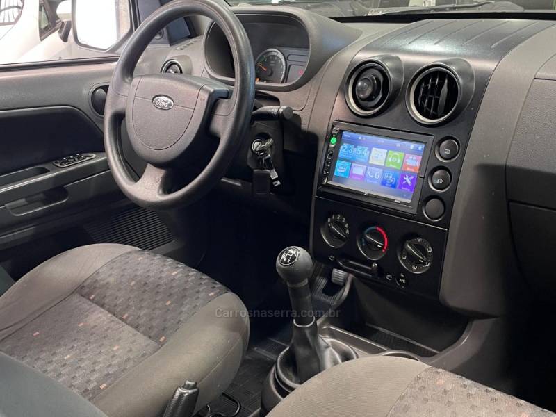 FORD - ECOSPORT - 2004/2005 - Preta - R$ 25.990,00