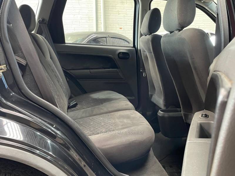 FORD - ECOSPORT - 2004/2005 - Preta - R$ 25.990,00