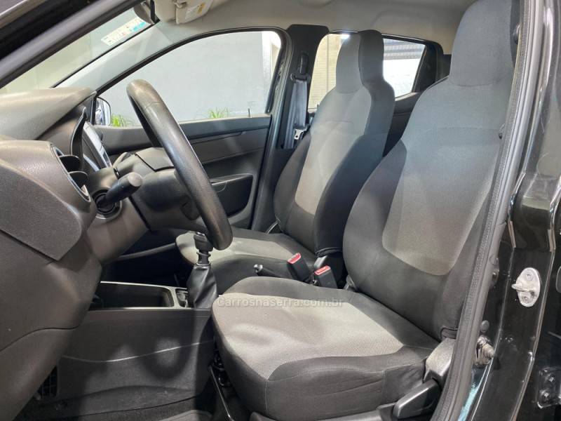RENAULT - KWID - 2018/2018 - Preta - R$ 36.990,00