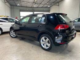 VOLKSWAGEN - GOLF - 2014/2015 - Preta - R$ 74.990,00