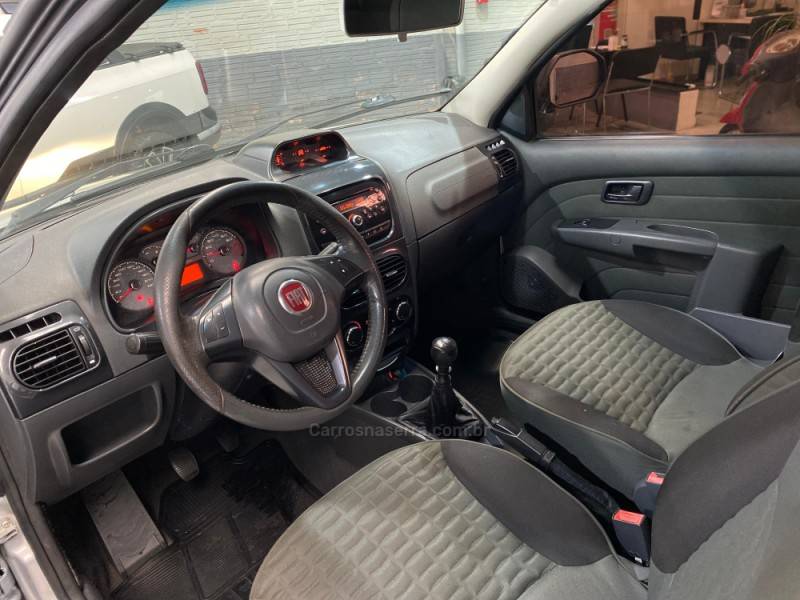 FIAT - STRADA - 2015/2015 - Prata - R$ 63.990,00