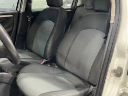 FIAT - PUNTO - 2014/2015 - Branca - R$ 45.990,00