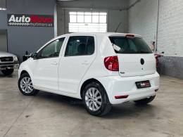 VOLKSWAGEN - FOX - 2012/2013 - Branca - R$ 32.990,00