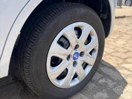 FORD - FIESTA - 2013/2014 - Branca - R$ 34.990,00