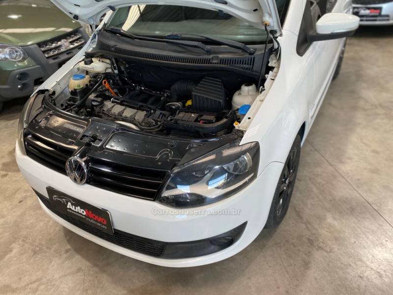 VOLKSWAGEN - FOX - 2011/2011 - Branca - R$ 38.990,00