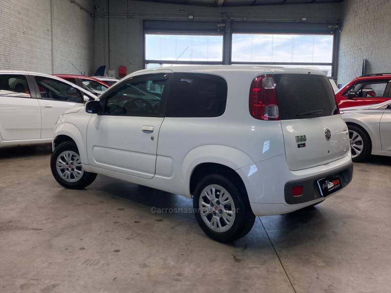 FIAT - UNO - 2012/2012 - Branca - R$ 29.990,00