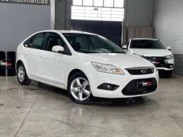 FORD - FOCUS - 2011/2012 - Branca - R$ 42.990,00