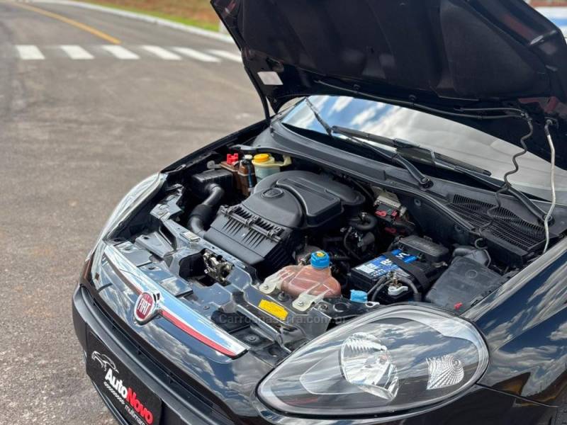 FIAT - PUNTO - 2013/2014 - Preta - R$ 42.990,00