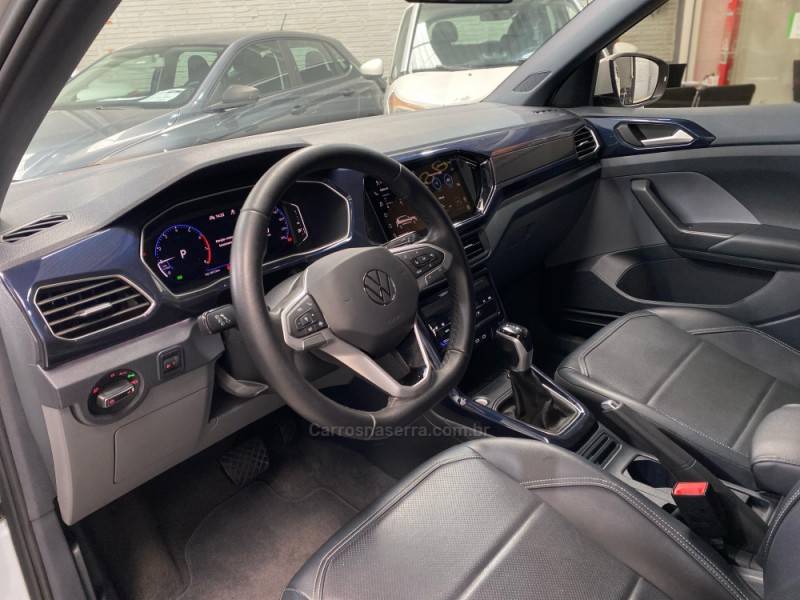 VOLKSWAGEN - T-CROSS - 2024/2024 - Branca - R$ 129.990,00