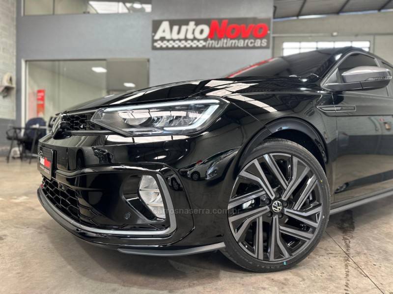 VOLKSWAGEN - VIRTUS - 2025/2026 - Preta - Sob Consulta