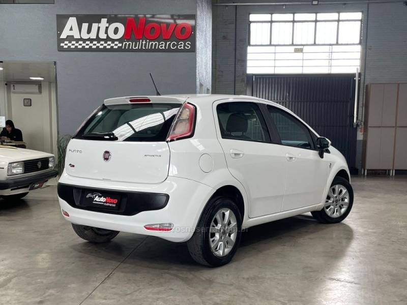 FIAT - PUNTO - 2014/2015 - Branca - R$ 45.990,00
