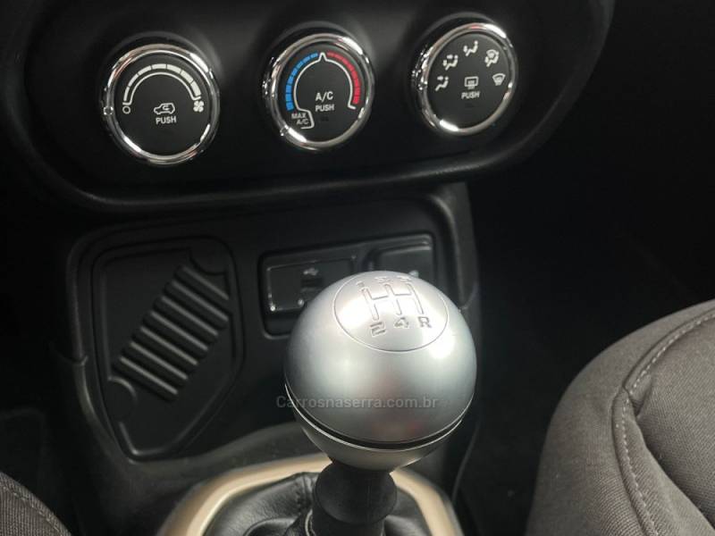 JEEP - RENEGADE - 2016/2016 - Vermelha - R$ 74.990,00