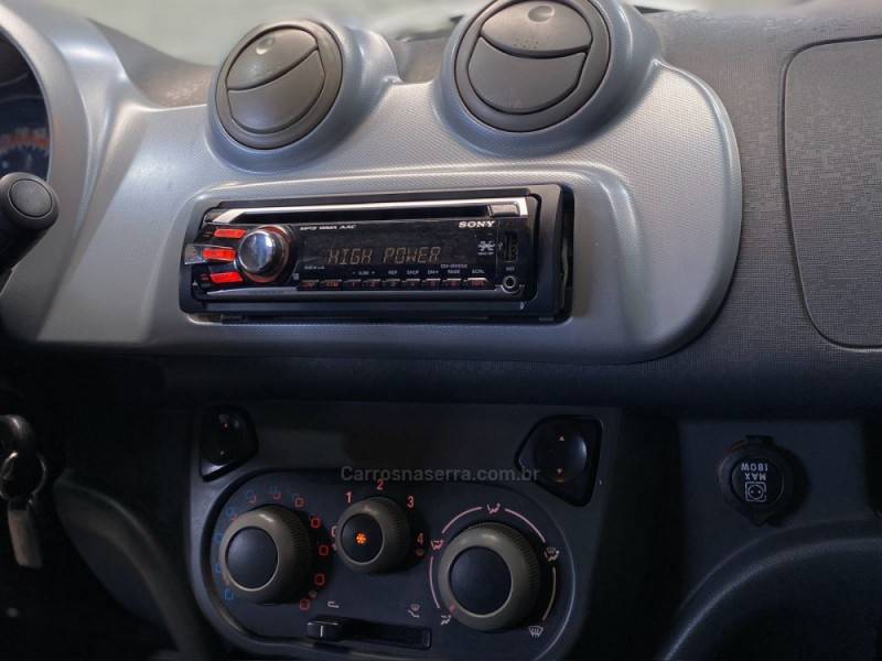 FIAT - UNO - 2012/2012 - Branca - R$ 29.990,00