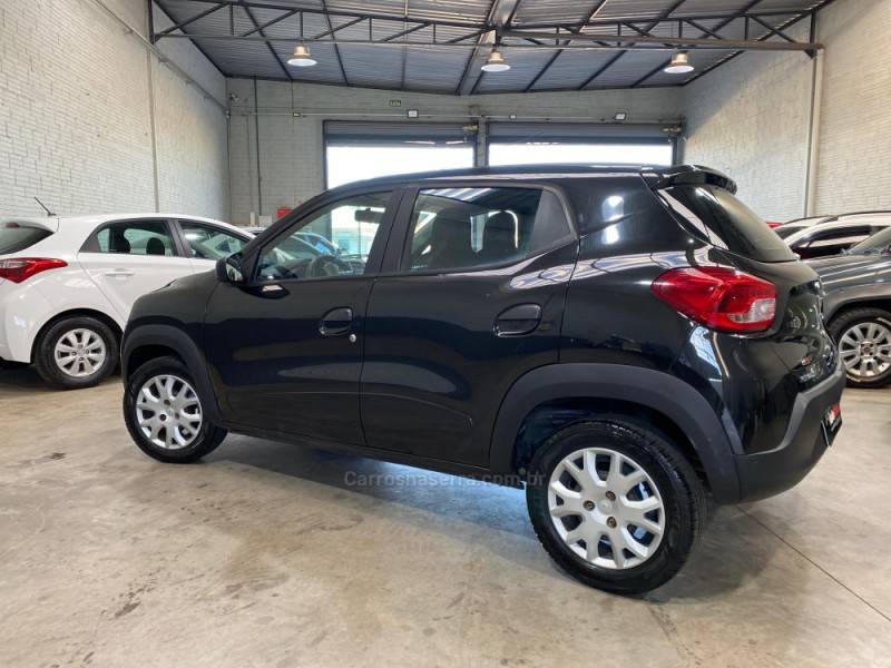 RENAULT - KWID - 2018/2018 - Preta - R$ 36.990,00