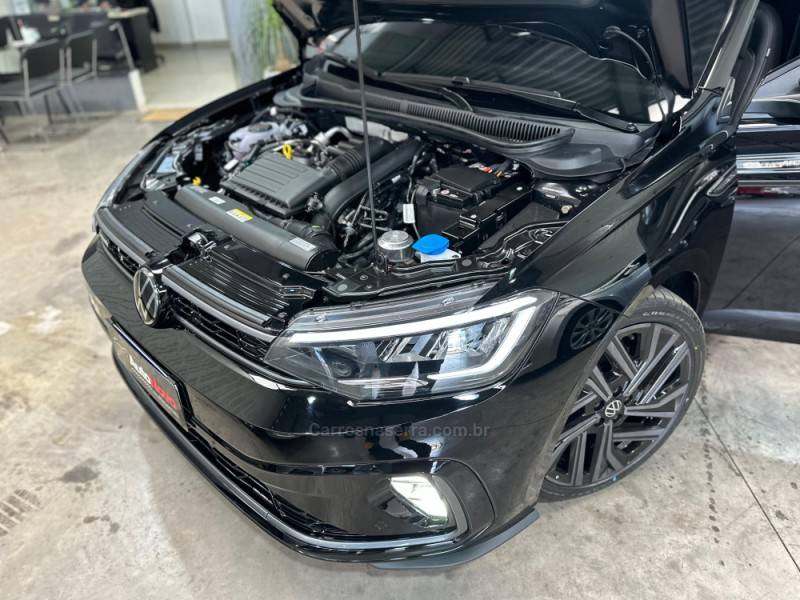 VOLKSWAGEN - VIRTUS - 2025/2026 - Preta - Sob Consulta