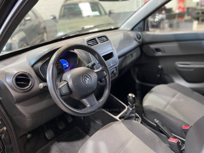 RENAULT - KWID - 2018/2018 - Preta - R$ 36.990,00