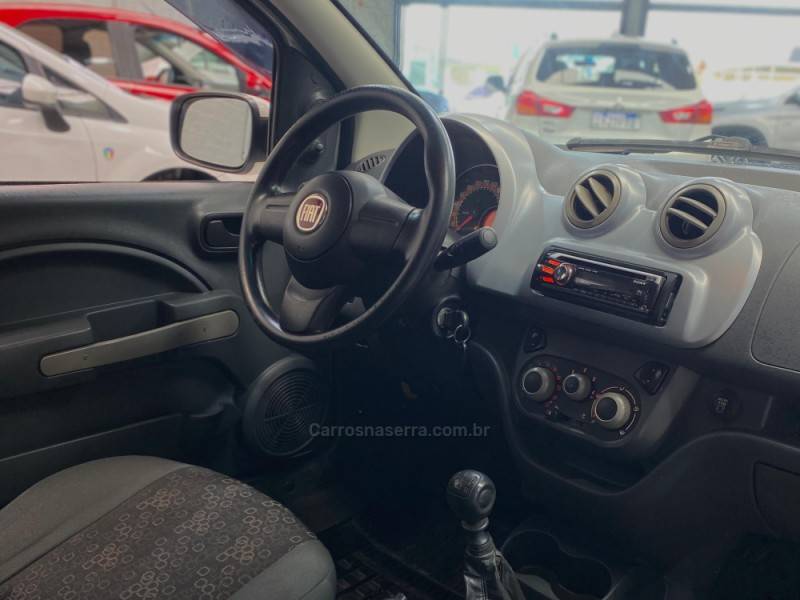 FIAT - UNO - 2012/2012 - Branca - R$ 29.990,00
