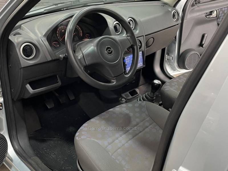 CHEVROLET - PRISMA - 2010/2010 - Prata - R$ 23.990,00