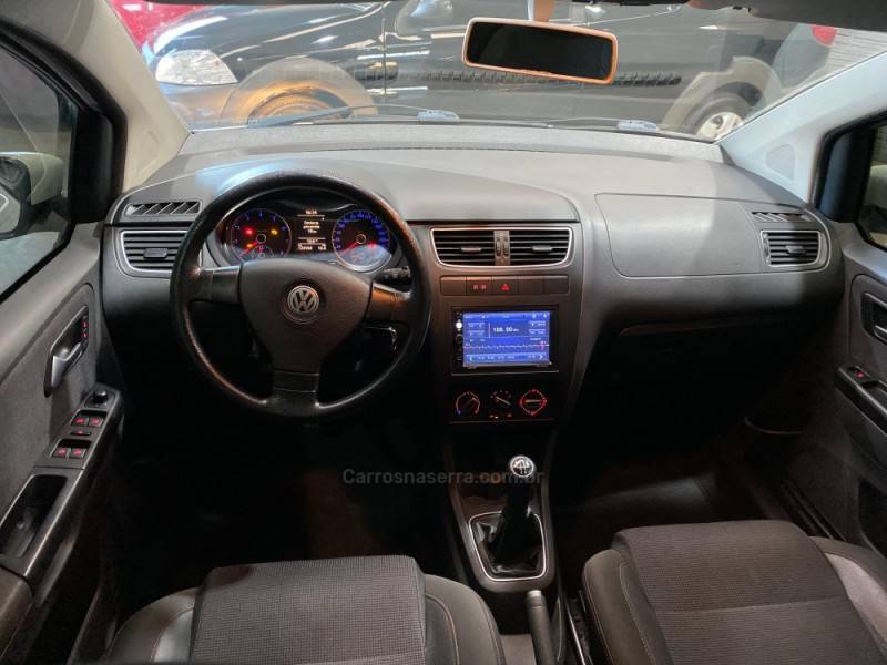 VOLKSWAGEN - FOX - 2011/2011 - Branca - R$ 38.990,00
