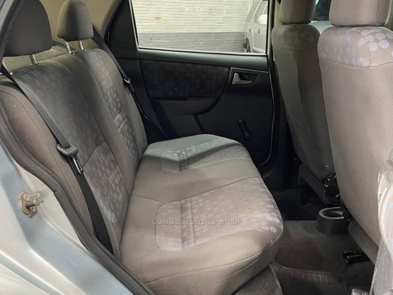 CHEVROLET - PRISMA - 2010/2010 - Prata - R$ 23.990,00