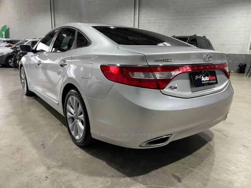 HYUNDAI - AZERA - 2012/2013 - Prata - R$ 68.990,00