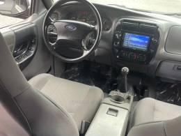 FORD - RANGER - 2004/2004 - Preta - Sob Consulta