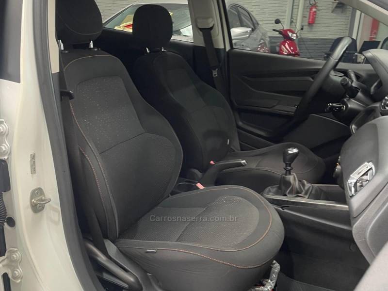 CHEVROLET - ONIX - 2014/2014 - Branca - R$ 47.990,00