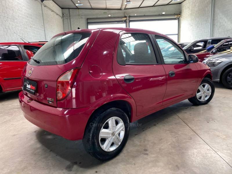 CHEVROLET - CELTA - 2009/2010 - Vermelha - R$ 24.990,00