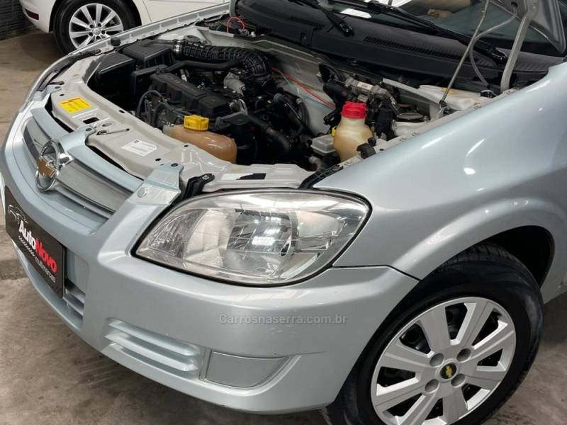 CHEVROLET - PRISMA - 2010/2010 - Prata - R$ 23.990,00