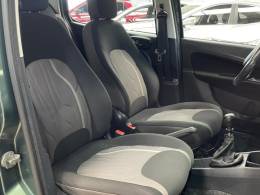 FIAT - UNO - 2016/2016 - Verde - R$ 46.990,00