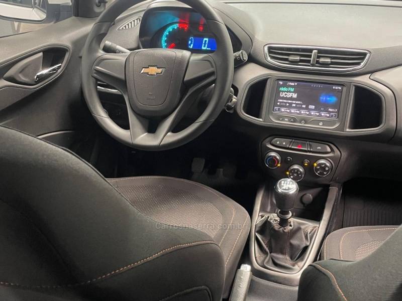 CHEVROLET - ONIX - 2014/2014 - Branca - R$ 47.990,00