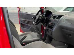 VOLKSWAGEN - FOX - 2011/2011 - Vermelha - R$ 28.990,00
