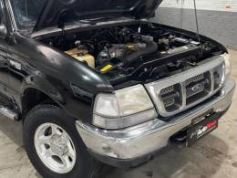 FORD - RANGER - 2004/2004 - Preta - Sob Consulta