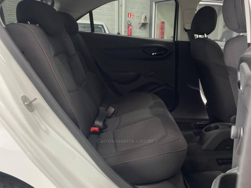 CHEVROLET - ONIX - 2014/2014 - Branca - R$ 47.990,00