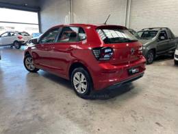 VOLKSWAGEN - POLO - 2023/2023 - Vermelha - R$ 78.990,00
