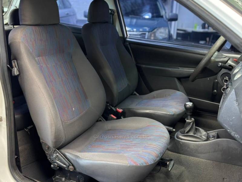 CHEVROLET - CELTA - 2006/2007 - Branca - R$ 18.490,00