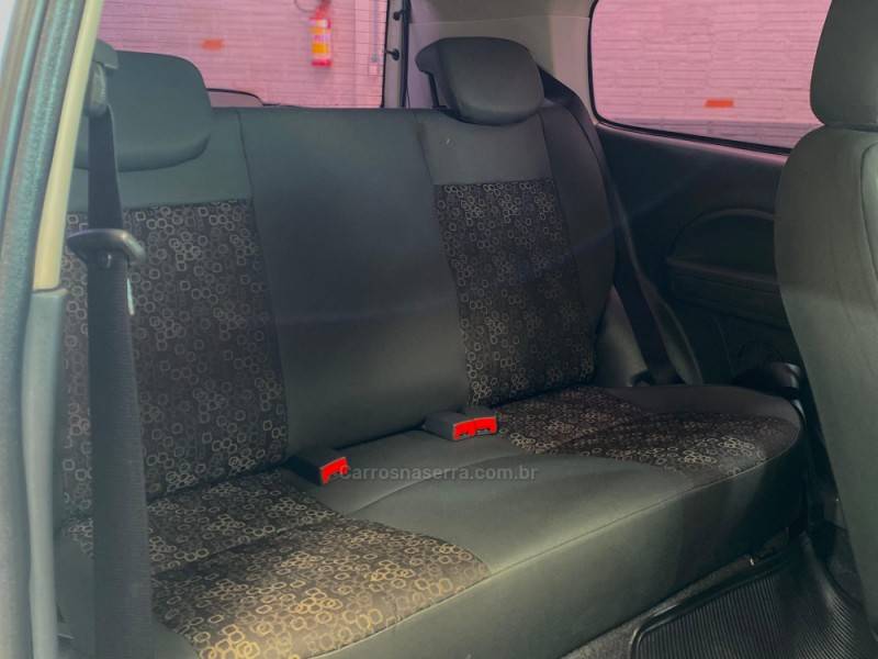 FIAT - UNO - 2012/2012 - Branca - R$ 29.990,00