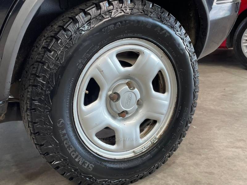 FORD - ECOSPORT - 2004/2005 - Preta - R$ 25.990,00