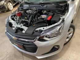 CHEVROLET - ONIX - 2023/2023 - Prata - R$ 89.990,00