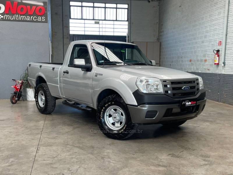 FORD - RANGER - 2009/2010 - Prata - R$ 57.990,00