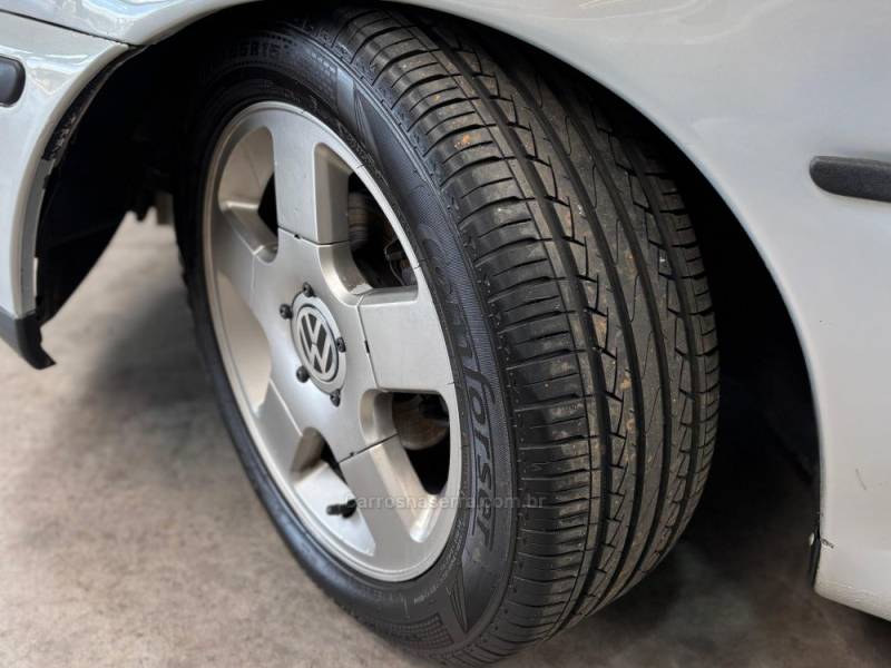 VOLKSWAGEN - PARATI - 2000/2000 - Prata - R$ 25.990,00